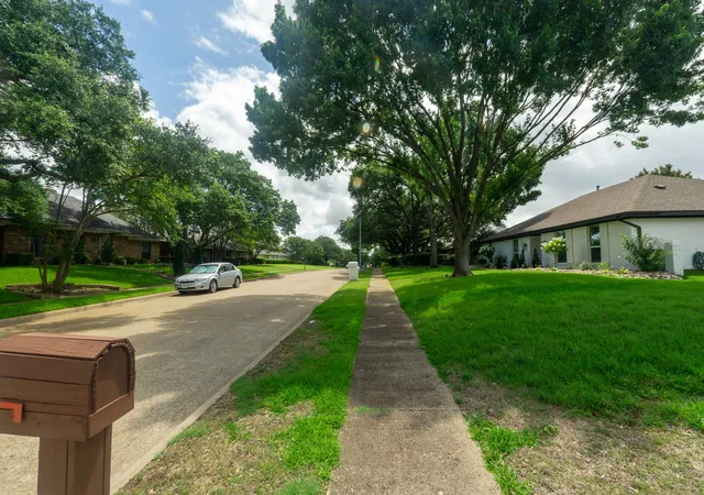 Photo 3 of Sale Pending at 3624 Big Horn Trl, Plano, TX 75075 | MLS# 21270045 | Listing updated on 2026-09-14