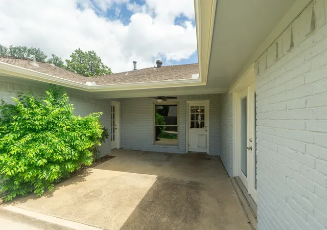 Photo 4 of Sale Pending at 3624 Big Horn Trl, Plano, TX 75075 | MLS# 21270045 | Listing updated on 2026-09-14