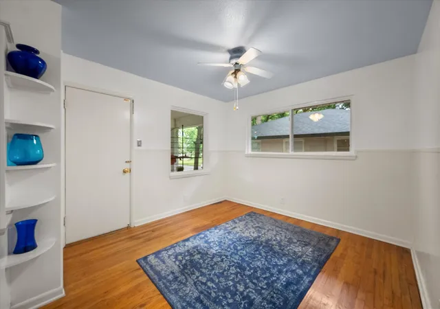 Photo 3 of Single family home for sale at 1209 W Lilly Ln, Arlington, TX 76013 | MLS# 21270576 | Listing updated on 2026-09-11