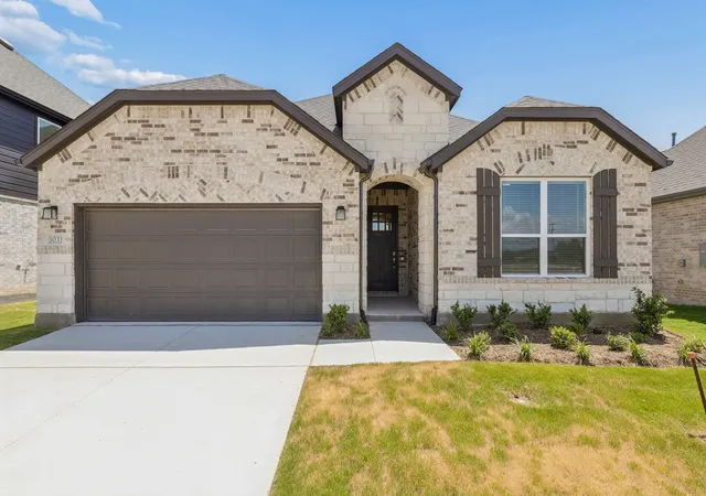 Photo 1 of Sale Pending at 1033 Clayton St, Aubrey, TX 76227 | MLS# 21270493 | Listing updated on 2026-09-29