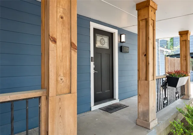 Photo 2 of Multi family home for sale at 112 N Adams Ave, Dallas, TX 75208 | MLS# 21267883 | Listing updated on 2026-09-13