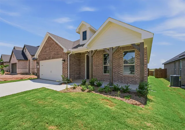 Photo 3 of Single family home for sale at 3524 Helena St, Gainesville, TX 76240 | MLS# 21270901 | Listing updated on 2026-09-24