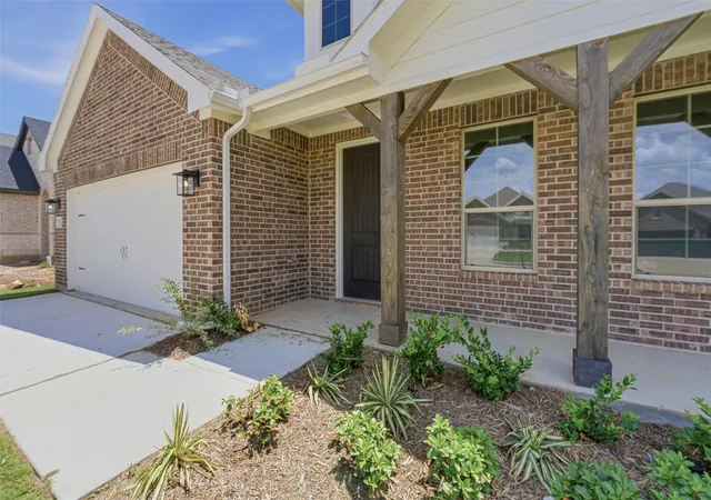 Photo 4 of Single family home for sale at 3524 Helena St, Gainesville, TX 76240 | MLS# 21270901 | Listing updated on 2026-09-24