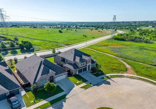 Photo 3 of Single family home for sale at 5709 Pope Creek Rd, Fort Worth, TX 76126 | MLS# 21270027 | Listing updated on 2026-09-12