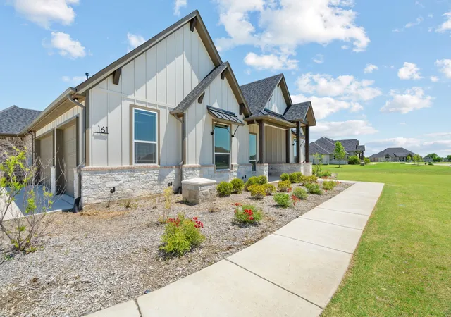 Photo 3 of Single family home for sale at 161 Frontera Dr, Decatur, TX 76234 | MLS# 21270166 | Listing updated on 2026-09-23