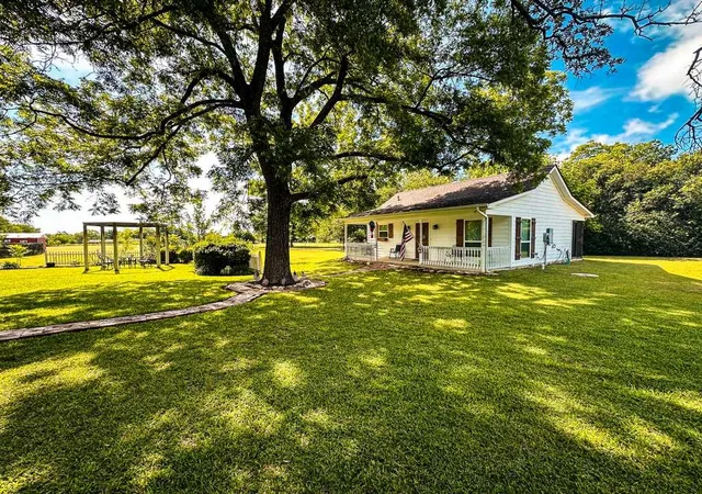 Photo 3 of Single family home for sale at 1708 S Wall St, Belton, TX 76513 | MLS# 21266824 | Listing updated on 2026-07-30