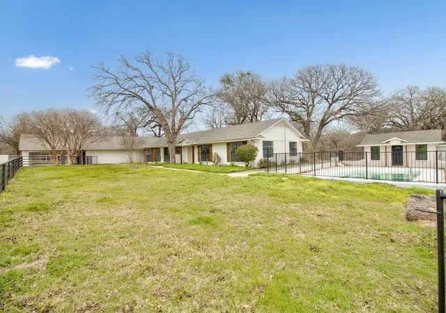 Photo 4 of Sale Pending at 3700 Moseley Rd, Cross Roads, TX 76227 | MLS# 21266373 | Listing updated on 2026-09-14