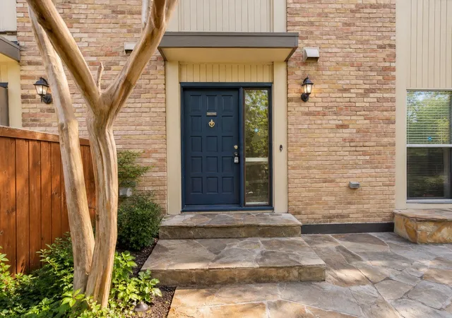 Photo 2 of Sale Pending at 2624 Custer Pkwy #A, Richardson, TX 75080 | MLS# 21268749 | Listing updated on 2026-07-31