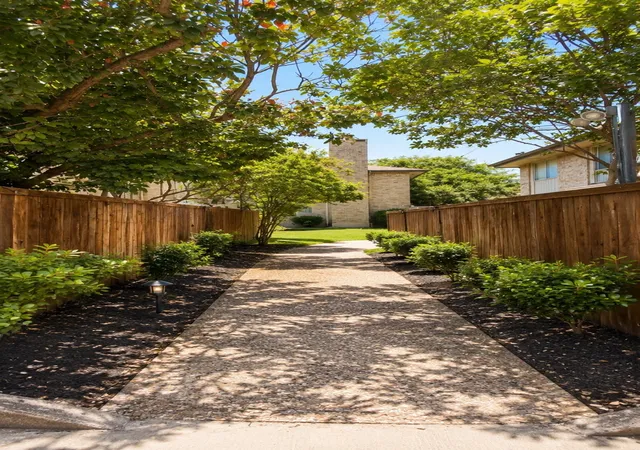 Photo 3 of Sale Pending at 2624 Custer Pkwy #A, Richardson, TX 75080 | MLS# 21268749 | Listing updated on 2026-07-31