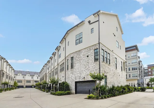 Photo 2 of Townhouse for sale at 610 Dalton Ln, Irving, TX 75039 | MLS# 21264234 | Listing updated on 2026-09-13
