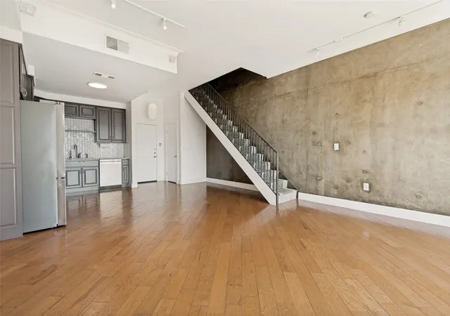 Photo 3 of Condo for sale at 3225 Turtle Creek Blvd #1649, Dallas, TX 75219 | MLS# 21259223 | Listing updated on 2026-08-02