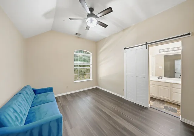 Photo 2 of Single family home for sale at 1905 Lakeway Dr, Rowlett, TX 75088 | MLS# 21269890 | Listing updated on 2026-09-29