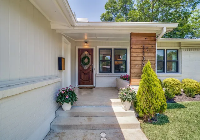 Photo 4 of Single family home for sale at 11363 Rupley Ln, Dallas, TX 75218 | MLS# 21269372 | Listing updated on 2026-09-16