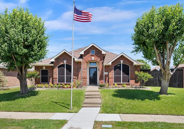 Photo 1 of Single family home for sale at 2440 Fieldcrest Dr, Rockwall, TX 75032 | MLS# 21269870 | Listing updated on 2026-09-08