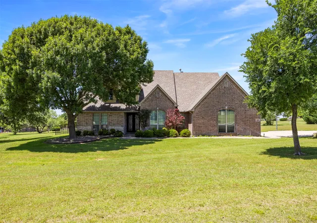 Photo 1 of Single family home for sale at 109 Aledo Pointe Dr, Aledo, TX 76008 | MLS# 21267327 | Listing updated on 2026-09-09