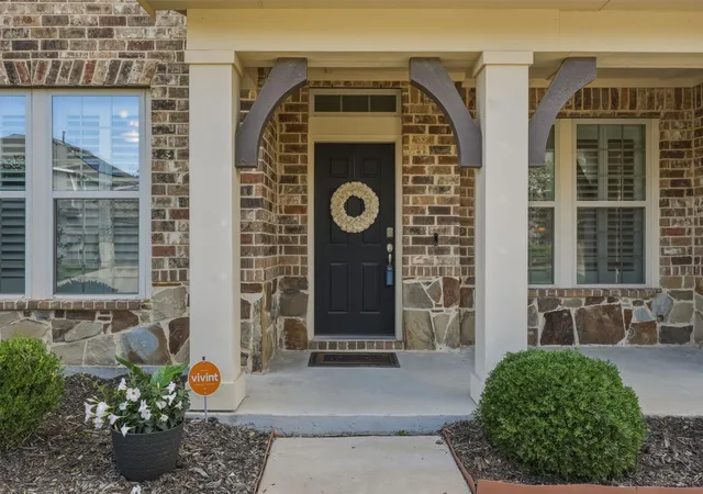Photo 2 of Single family home for sale at 7521 Pondview Ln, Fort Worth, TX 76123 | MLS# 21269015 | Listing updated on 2026-09-10