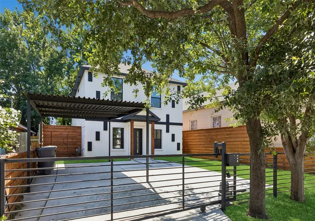 Photo 3 of Single family home for sale at 3324 Navaro St, Dallas, TX 75212 | MLS# 21269329 | Listing updated on 2026-09-10