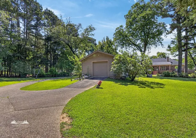 Photo 4 of Single family home for sale at 5540 Bent Tree Dr, Shreveport, LA 71115 | MLS# 21270831 | Listing updated on 2026-08-01