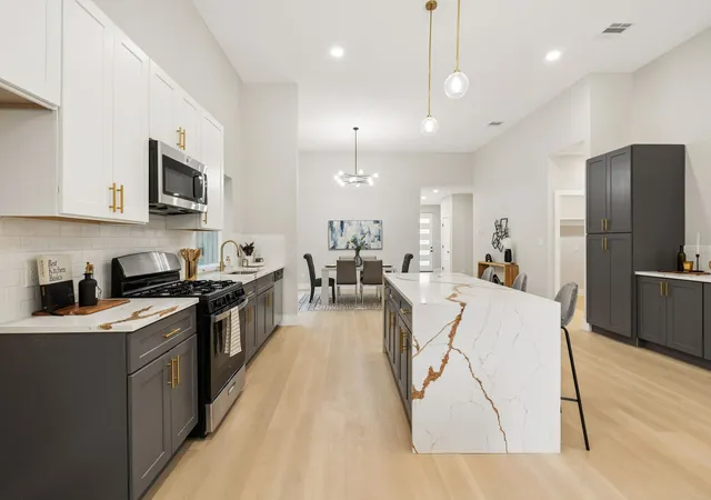 Photo 2 of Single family home for sale at 3604 Colonial Ave, Dallas, TX 75215 | MLS# 21269261 | Listing updated on 2026-10-22