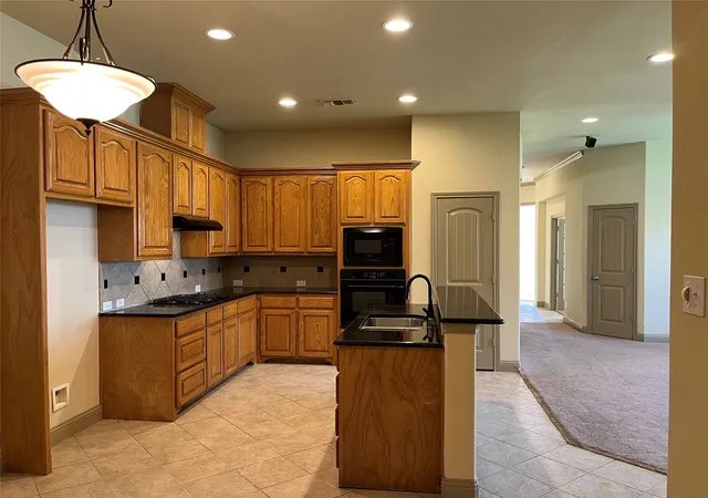 Photo 3 of Single family home for sale at 830 La Cima, Irving, TX 75039 | MLS# 21272085 | Listing updated on 2026-09-13