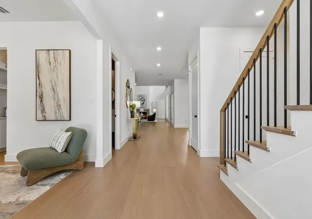 Photo 3 of Sale Pending at 6402 Kenwood Ave, Dallas, TX 75214 | MLS# 21269446 | Listing updated on 2026-09-22