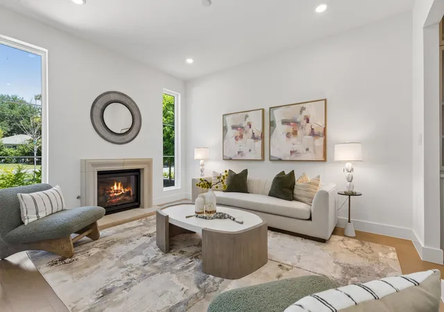 Photo 3 of Sale Pending at 6402 Kenwood Ave, Dallas, TX 75214 | MLS# 21269446 | Listing updated on 2026-09-22