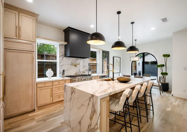 Photo 3 of Single family home for sale at 6162 Prospect Ave, Dallas, TX 75214 | MLS# 21198527 | Listing updated on 2026-09-12