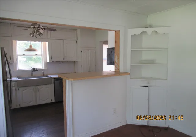 Photo 4 of Single family home for sale at 201 E Dallas St, Hutchins, TX 75141 | MLS# 21271732 | Listing updated on 2026-07-29