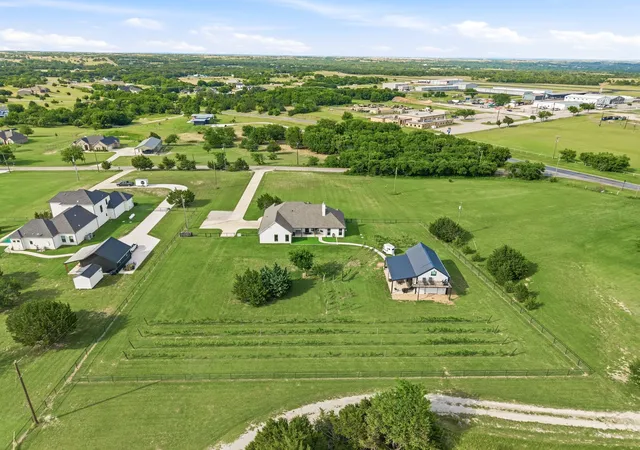 Photo 1 of Sale Pending at 103 Old Decatur Rd, Decatur, TX 76234 | MLS# 21267916 | Listing updated on 2026-09-14