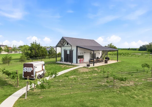 Photo 3 of Sale Pending at 103 Old Decatur Rd, Decatur, TX 76234 | MLS# 21267916 | Listing updated on 2026-09-14