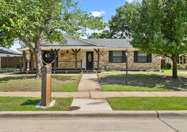 Photo 1 of Single family home for sale at 2795 Beechmont Dr, Dallas, TX 75228 | MLS# 21272382 | Listing updated on 2026-09-09