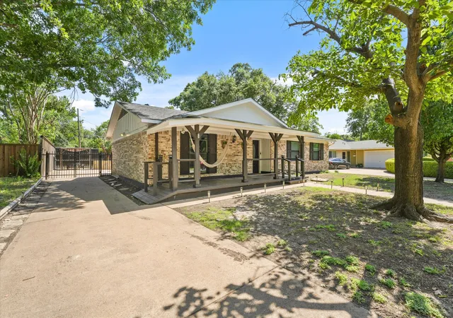 Photo 2 of Single family home for sale at 2795 Beechmont Dr, Dallas, TX 75228 | MLS# 21272382 | Listing updated on 2026-09-09