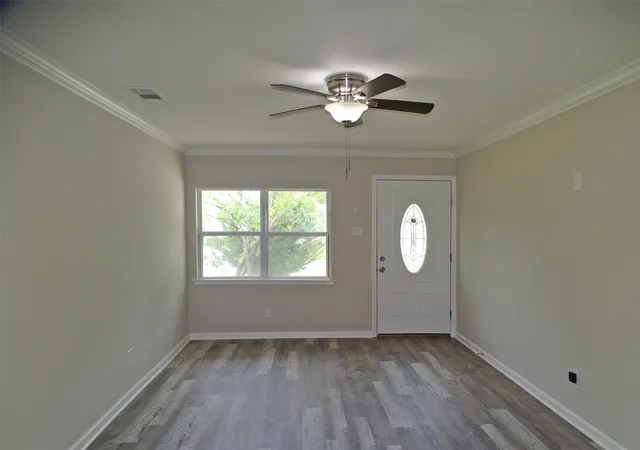 Photo 4 of Single family home for sale at 202 E Cober Dr, Grand Prairie, TX 75051 | MLS# 21271358 | Listing updated on 2026-09-10