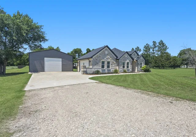 Photo 1 of Single family home for sale at 1501 Business Hwy 121, Trenton, TX 75490 | MLS# 21258343 | Listing updated on 2026-10-02