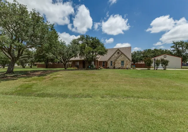 Photo 2 of Sale Pending at 225 Pear Tree Ln, Collinsville, TX 76233 | MLS# 21272499 | Listing updated on 2026-09-09