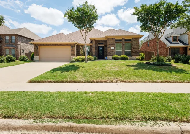Photo 1 of Single family home for sale at 1004 Keats Dr, De Soto, TX 75115 | MLS# 21272722 | Listing updated on 2026-07-30
