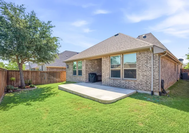 Photo 3 of Single family home for sale at 317 Mossy Rock Dr, Mc Kinney, TX 75071 | MLS# 21258475 | Listing updated on 2026-10-06