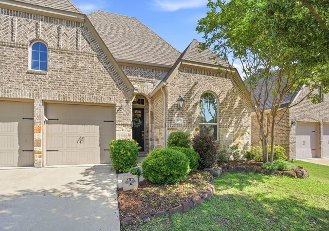 Photo 4 of Single family home for sale at 317 Mossy Rock Dr, Mc Kinney, TX 75071 | MLS# 21258475 | Listing updated on 2026-10-06