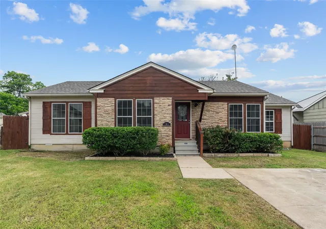 Photo 1 of Single family home for sale at 109 S 1st St, Godley, TX 76044 | MLS# 21273245 | Listing updated on 2026-07-31