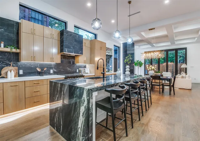 Photo 3 of Townhouse for sale at 4044 Hawthorne Ave, Dallas, TX 75219 | MLS# 21258330 | Listing updated on 2026-09-12