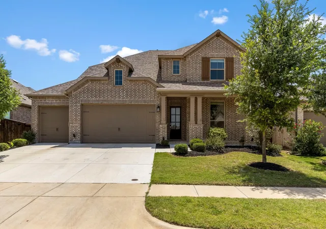 Photo 1 of Single family home for sale at 1108 Claiborne Dr, Aubrey, TX 76227 | MLS# 21273325 | Listing updated on 2026-10-06