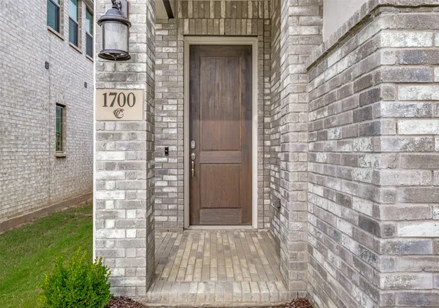 Photo 3 of Single family home for sale at 1700 Bonsmara Dr, Justin, TX 76247 | MLS# 21273115 | Listing updated on 2026-09-11