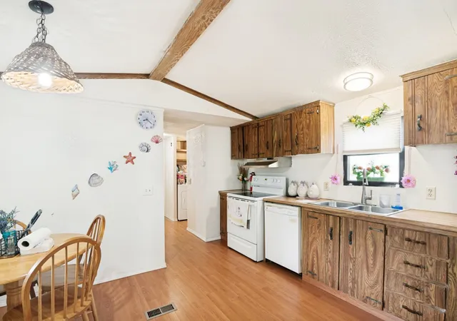 Photo 3 of Manufactured home for sale at 117 Prairie Dr, Mabank, TX 75156 | MLS# 21267783 | Listing updated on 2026-09-11