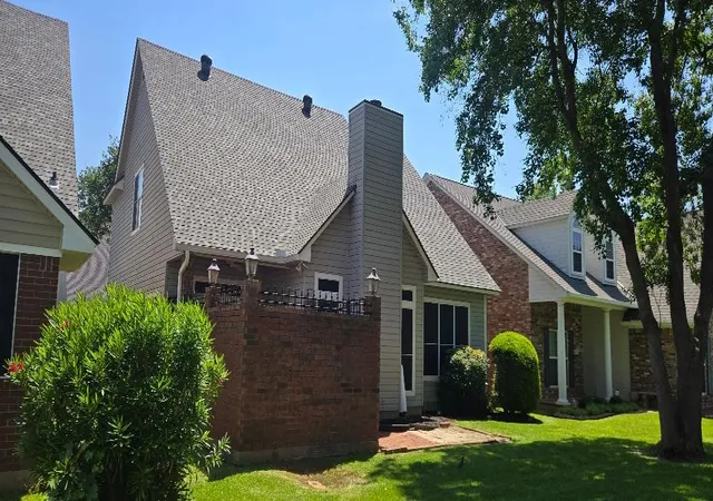 Photo 3 of Sale Pending at 3635 Greenacres Pl Dr #336, Bossier City, LA 71111 | MLS# 21273727 | Listing updated on 2026-09-11