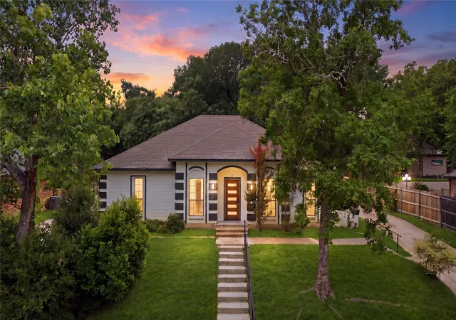 Photo 1 of Single family home for sale at 237 Bradford Dr, Hurst, TX 76053 | MLS# 21273710 | Listing updated on 2026-09-11