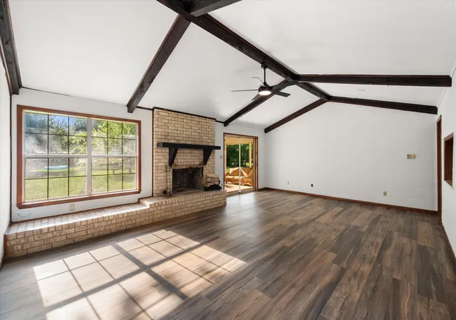 Photo 2 of Single family home for sale at 824 Stardust Ln, Fairfield, TX 75840 | MLS# 21272225 | Listing updated on 2026-09-09