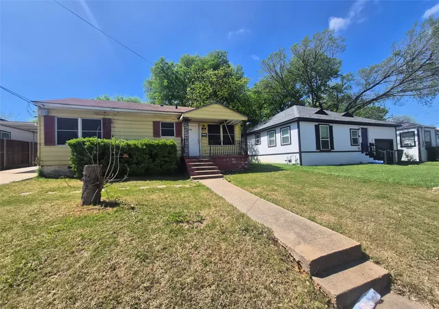 Photo 2 of Sale Pending at 335 Avenue J, Dallas, TX 75203 | MLS# 21249059 | Listing updated on 2026-09-11