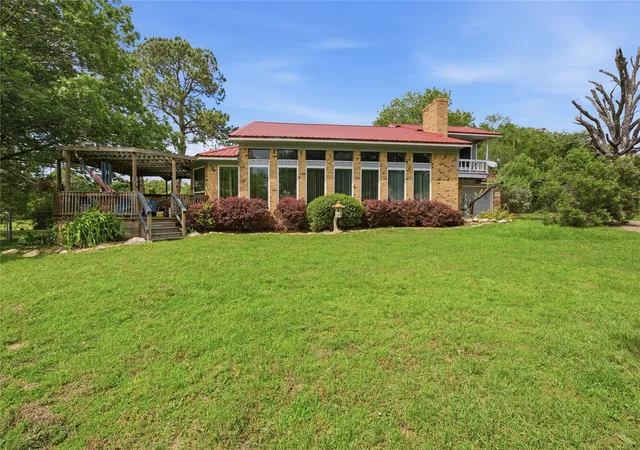 Photo 1 of Single family home for sale at 115 Imperial Dr, Mabank, TX 75156 | MLS# 21267871 | Listing updated on 2026-07-30