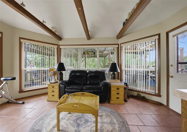 Photo 4 of Single family home for sale at 115 Imperial Dr, Mabank, TX 75156 | MLS# 21267871 | Listing updated on 2026-07-30