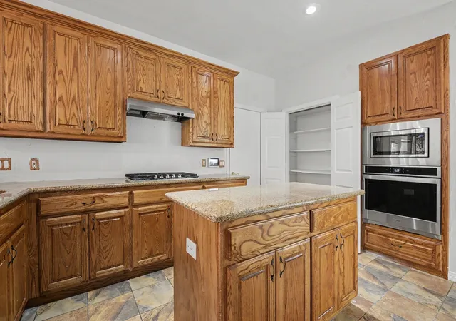 Photo 3 of Sale Pending at 7633 Brownley Pl, Plano, TX 75025 | MLS# 21273704 | Listing updated on 2026-09-08